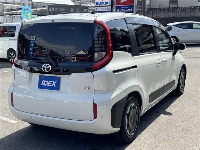 シエンタ ハイブリッドＺ　両側パワースライドドア　純正１０．５インチディスプレイオーディオ　バックモニター　ドライブレコーダー　シートヒーター　７人乗り（6枚目）