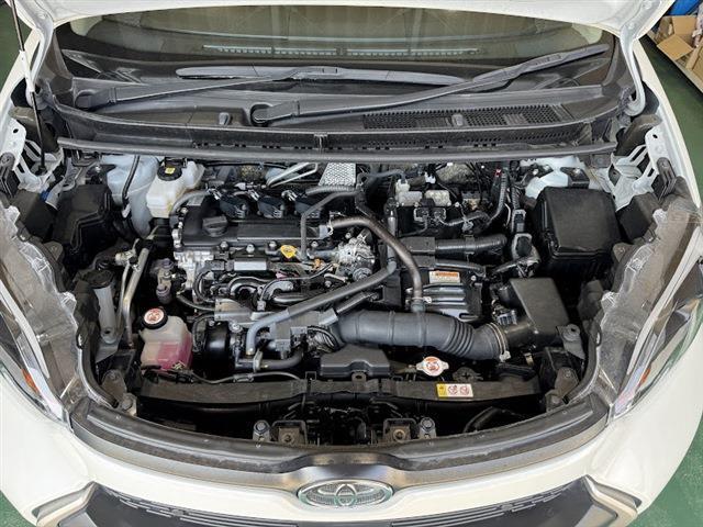 シエンタ ハイブリッドＺ　両側パワースライドドア　純正１０．５インチディスプレイオーディオ　バックモニター　ドライブレコーダー　シートヒーター　７人乗り（9枚目）