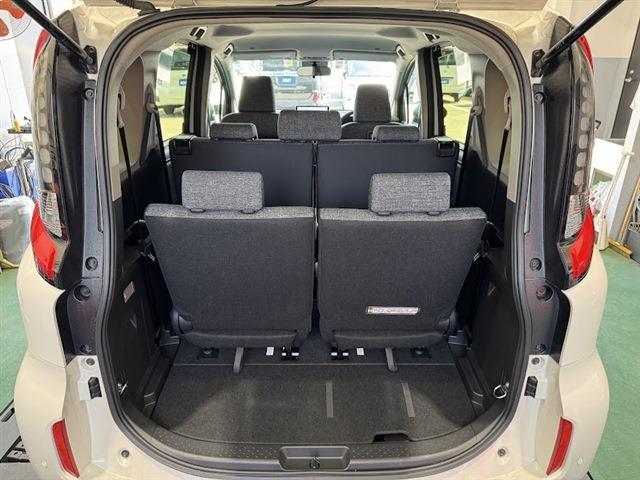 シエンタ ハイブリッドＺ　両側パワースライドドア　純正１０．５インチディスプレイオーディオ　バックモニター　ドライブレコーダー　シートヒーター　７人乗り（15枚目）