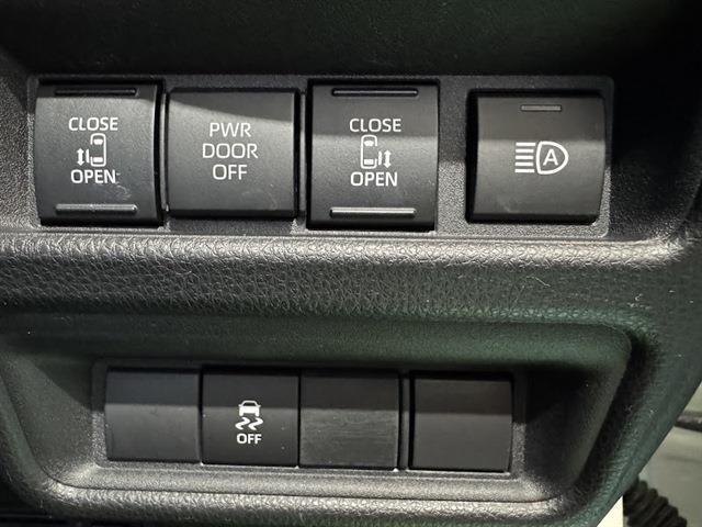 シエンタ ハイブリッドＺ　両側パワースライドドア　純正１０．５インチディスプレイオーディオ　バックモニター　ドライブレコーダー　シートヒーター　７人乗り（21枚目）