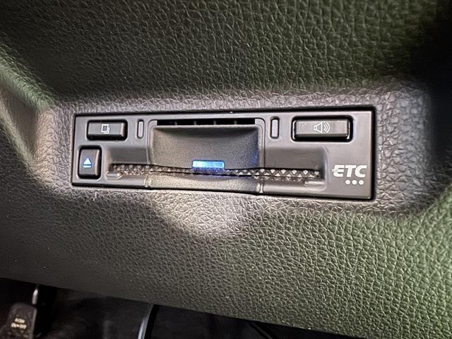 シエンタ ハイブリッドＺ　両側パワースライドドア　純正１０．５インチディスプレイオーディオ　バックモニター　ドライブレコーダー　シートヒーター　７人乗り（24枚目）