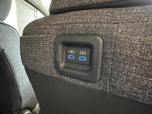 シエンタ ハイブリッドＺ　両側パワースライドドア　純正１０．５インチディスプレイオーディオ　バックモニター　ドライブレコーダー　シートヒーター　７人乗り（34枚目）