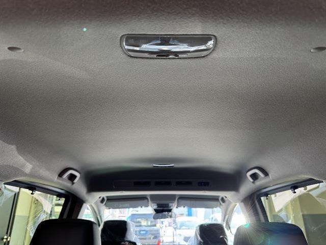 フリード ｅ：ＨＥＶエアー　ＥＸ　両側パワースライドドア　ホンダセンシング　純正ディスプレイオーディオ　フルセグＴＶ　Ｂｌｕｅｔｏｏｔｈ　ＥＴＣ車載器　アダプティブクルーズコントロール　クリアランスソナー（16枚目）