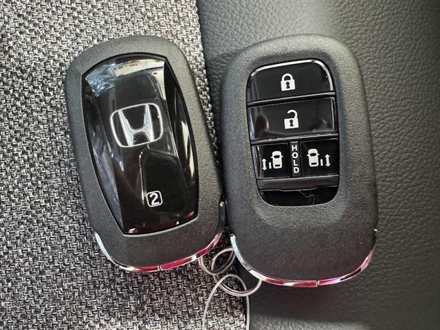 フリード ｅ：ＨＥＶエアー　ＥＸ　両側パワースライドドア　ホンダセンシング　純正ディスプレイオーディオ　フルセグＴＶ　Ｂｌｕｅｔｏｏｔｈ　ＥＴＣ車載器　アダプティブクルーズコントロール　クリアランスソナー（23枚目）