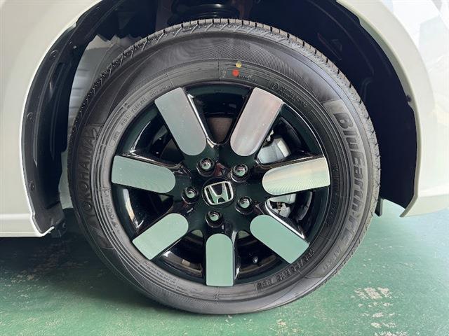 フリード ｅ：ＨＥＶエアー　ＥＸ　両側パワースライドドア　ホンダセンシング　純正ディスプレイオーディオ　フルセグＴＶ　Ｂｌｕｅｔｏｏｔｈ　ＥＴＣ車載器　アダプティブクルーズコントロール　クリアランスソナー（37枚目）