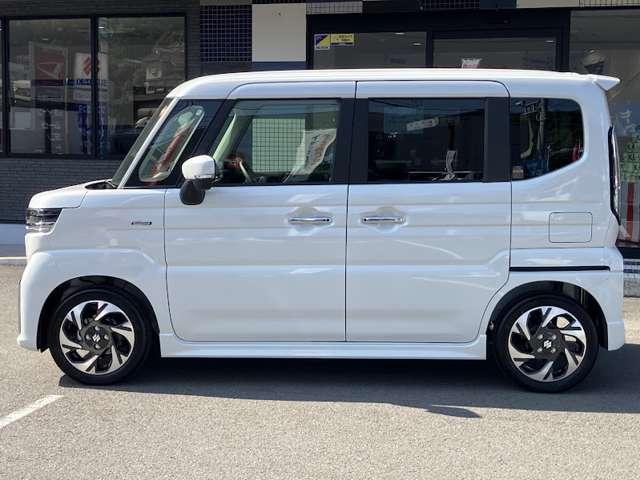 スペーシアカスタム ハイブリッドＸＳ　全方位モニター付きディスプレイオーディオ　両側パワースライドドア　アダプティブクルーズコントロール　フルセグＴＶ　ステアリングヒーター　シートヒーター（4枚目）