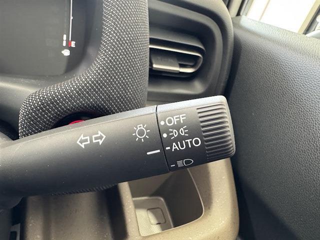 フリード ｅ：ＨＥＶエアー　ＥＸ　届出済未使用車　両側パワースライドドア　ホンダセンシング　純正ディスプレイオーディオ　全方位モニター　フルセグＴＶ　Ｂｌｕｅｔｏｏｔｈ　アダプティブクルーズコントロール（32枚目）