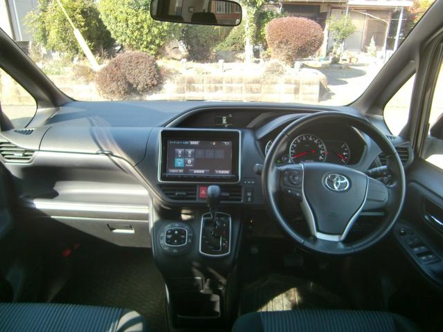 ヴォクシー ＺＳ　煌　純正９インチナビ　フルセグ　後席１１インチフィリップダウンモニター　Ｂｌｕｅｔｏｏｔｈオーディオ　両側パワースライドドア　ＬＥＤヘッドライト　ＥＴＣ　プッシュスタート　スマートキー　オートエアコン（23枚目）