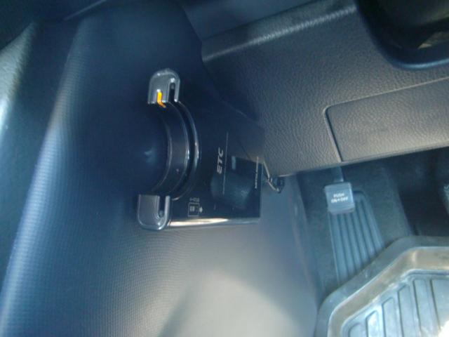 ヴォクシー ＺＳ　煌　純正９インチナビ　フルセグ　後席１１インチフィリップダウンモニター　Ｂｌｕｅｔｏｏｔｈオーディオ　両側パワースライドドア　ＬＥＤヘッドライト　ＥＴＣ　プッシュスタート　スマートキー　オートエアコン（32枚目）