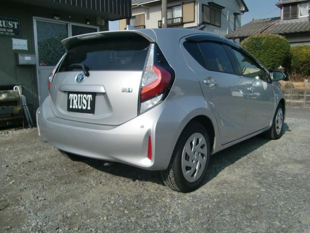 アクア Ｓ　純正ナビ　フルセグ　Ｂｌｕｅｔｏｏｔｈオーディオ　バックカメラ　ＥＴＣ　３６０度ドライブレコーダー　オートエアコン　ＨＩＤ　オートライト　オートハイビーム　衝突軽減　はみ出し防止　クリアランスソナー（7枚目）