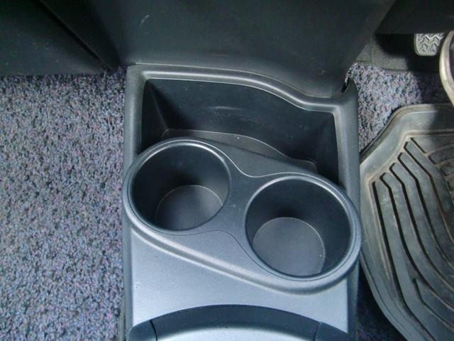 アクア Ｓ　純正ナビ　フルセグ　Ｂｌｕｅｔｏｏｔｈオーディオ　バックカメラ　ＥＴＣ　３６０度ドライブレコーダー　オートエアコン　ＨＩＤ　オートライト　オートハイビーム　衝突軽減　はみ出し防止　クリアランスソナー（39枚目）