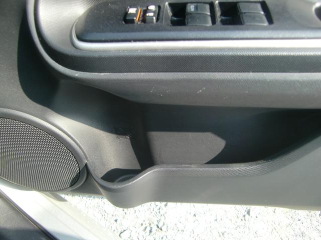 アクア Ｓ　純正ナビ　フルセグ　Ｂｌｕｅｔｏｏｔｈオーディオ　バックカメラ　ＥＴＣ　３６０度ドライブレコーダー　オートエアコン　ＨＩＤ　オートライト　オートハイビーム　衝突軽減　はみ出し防止　クリアランスソナー（44枚目）