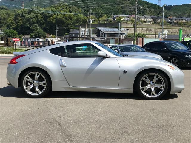 NISSAN FAIRLADY Z VERSION T | 2008 | SILVER | 92787 km NISSAN FAIRLADY Z VERSION T | 2008 | SILVER | 92787 km
