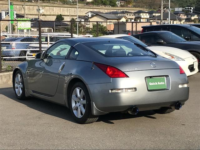 フェアレディＺ ベースグレード　トラストマフラー・キセノンライト・純正アルミ・純正ナビ・Ｂカメラ・ＥＴＣ（8枚目）