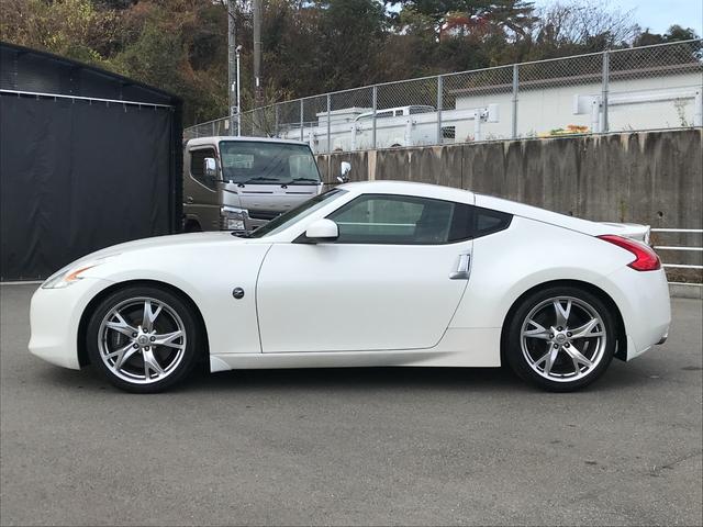 フェアレディZ バージョンST 純正ナビTV・ハーフレザーシート・BOSEサウンド・純正19アルミ・大型キャリパー・7速パドルシフト(4枚目)