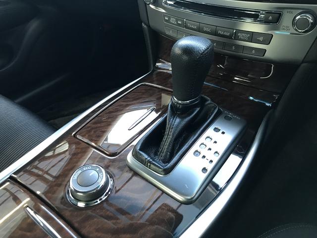 フーガ 250GT Aパッケージ ワンオーナー・純正HDDナビTV・純正18アルミ・クルーズ・キセノン・インテリキー・電動ハーフレザーシート(29枚目)