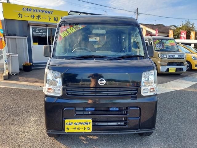 ＮＶ１００クリッパーバン ＤＸ　ハイルーフ　５ＡＧＳ車　４ＷＤ　オートマ　フル装備　ＤＶＤナビ　ワンセグ　社外タコメーター　ＬＥＤライト　ＥＴＣ　リヤスポイラー　社外アルミ付（3枚目）