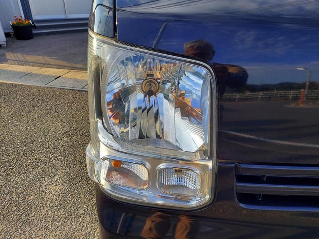 ＮＶ１００クリッパーバン ＤＸ　ハイルーフ　５ＡＧＳ車　４ＷＤ　オートマ　フル装備　ＤＶＤナビ　ワンセグ　社外タコメーター　ＬＥＤライト　ＥＴＣ　リヤスポイラー　社外アルミ付（11枚目）