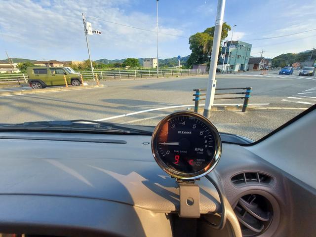 ＮＶ１００クリッパーバン ＤＸ　ハイルーフ　５ＡＧＳ車　４ＷＤ　オートマ　フル装備　ＤＶＤナビ　ワンセグ　社外タコメーター　ＬＥＤライト　ＥＴＣ　リヤスポイラー　社外アルミ付（22枚目）