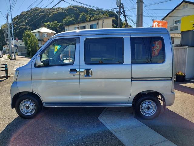 ピクシスバン クルーズ　ハイルーフ　４ＷＤ　５速　エアコン　パワステ　フロントパワーウインドウ　ナビ　バックカメラ　ＥＴＣ　バックソナー　ＤＶＤ　フルセグナビ　電動格納ミラー（4枚目）