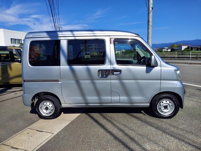 ピクシスバン クルーズ　ハイルーフ　４ＷＤ　５速　エアコン　パワステ　フロントパワーウインドウ　ナビ　バックカメラ　ＥＴＣ　バックソナー　ＤＶＤ　フルセグナビ　電動格納ミラー（7枚目）