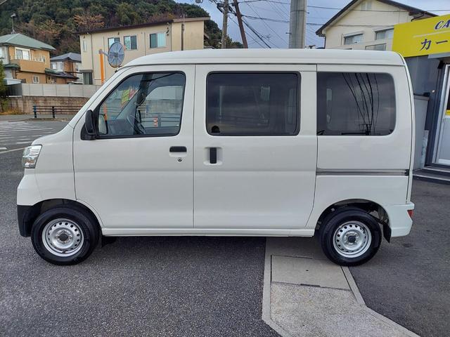 ���X�̎ԗ��͓����E�O���Ƃ��ɂ���蒸�����q�l�̎����l���ăs�b�J�s�J�Ɏd�グ�ēW�����Ă���܂��I�����x�����X�̏�A���Ԃ����m�F�������I