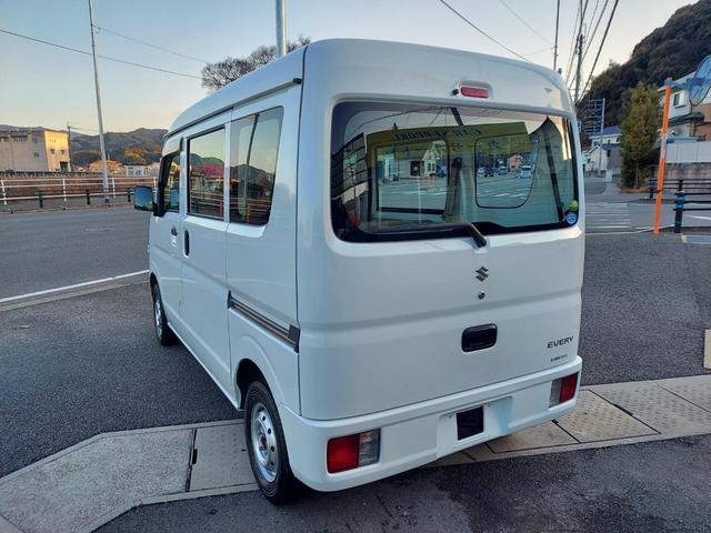 エブリイ ＰＡ　ハイルーフ　５ＡＧＳ車　４ＷＤ　オートマ　エアコン　２ｎｄ発進　スタッドレスタイヤ　タイヤチェーン　左リヤインナー小歪み　切り替え式４ＷＤ（5枚目）