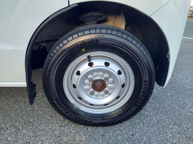 エブリイ ＰＡ　ハイルーフ　５ＡＧＳ車　４ＷＤ　オートマ　エアコン　２ｎｄ発進　スタッドレスタイヤ　タイヤチェーン　左リヤインナー小歪み　切り替え式４ＷＤ（15枚目）