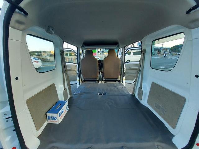 エブリイ ＰＡ　ハイルーフ　５ＡＧＳ車　４ＷＤ　オートマ　エアコン　２ｎｄ発進　スタッドレスタイヤ　タイヤチェーン　左リヤインナー小歪み　切り替え式４ＷＤ（24枚目）