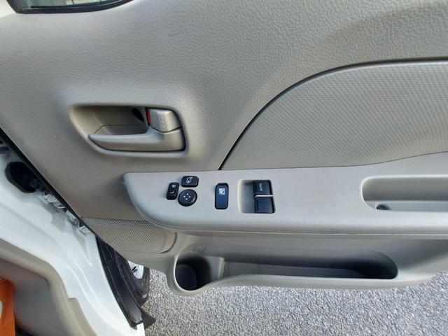 ���X�̎ԗ��͓����E�O���Ƃ��ɂ���蒸�����q�l�̎����l���ăs�b�J�s�J�Ɏd�グ�ēW�����Ă���܂��I�����x�����X�̏�A���Ԃ����m�F�������I