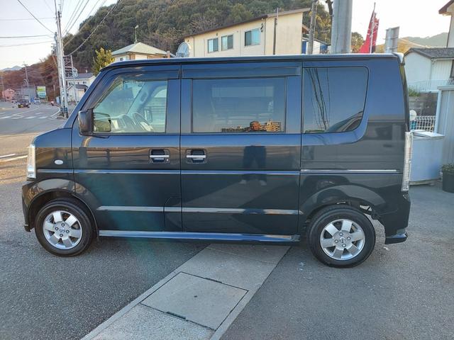 ���X�̎ԗ��͓����E�O���Ƃ��ɂ���蒸�����q�l�̎����l���ăs�b�J�s�J�Ɏd�グ�ēW�����Ă���܂��I�����x�����X�̏�A���Ԃ����m�F�������I