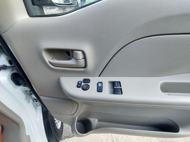 ���X�̎ԗ��͓����E�O���Ƃ��ɂ���蒸�����q�l�̎����l���ăs�b�J�s�J�Ɏd�グ�ēW�����Ă���܂��I�����x�����X�̏�A���Ԃ����m�F�������I