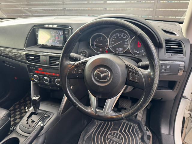 ＣＸ－５ ＸＤ　Ｌパッケージ　純正エアロ　ＢＯＳＥサウンド　純正ナビ　Ｂｌｕｅｔｏｏｔｈ　黒革シート　純正ＡＷ（13枚目）
