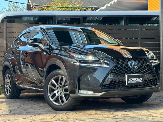 ＮＸ ＮＸ３００ｈ　サンルーフ　黒革シート　全方位モニター　パワーバックドア　ハンドルヒーター　ルーフレール　純正マット　ナビ走行中ＯＫ　３眼ＬＥＤライト（2枚目）