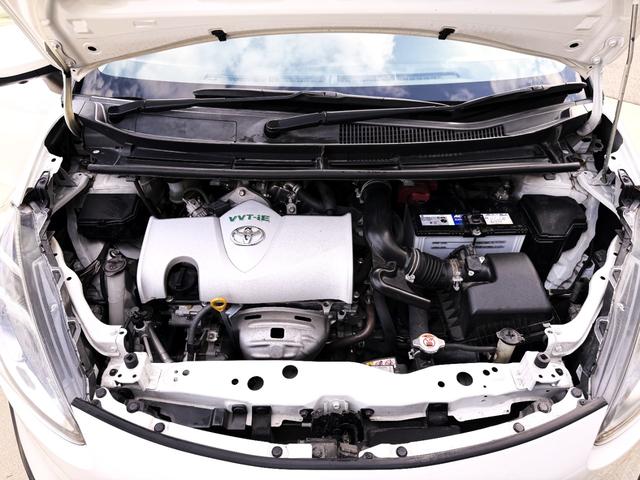 シエンタ Ｇ　クエロ　７人乗り．ＥＴＣ．パノラミックビューモニター．シートヒーター．ステアリングヒーター．タイヤ新品交換．オートマチックハイビーム（17枚目）