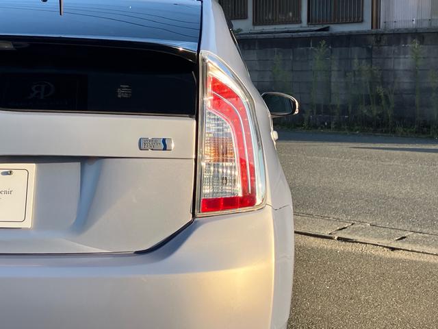 プリウス S ☆新品バッテリー交換☆新品ワイパー交換☆新品ACフィルター交換☆オイル、オイルエレメント(ワコーズ)交換☆フルセグナビ☆バックカメラ☆ETC☆内外装クリーニング済☆ポリマーコート済(18枚目)