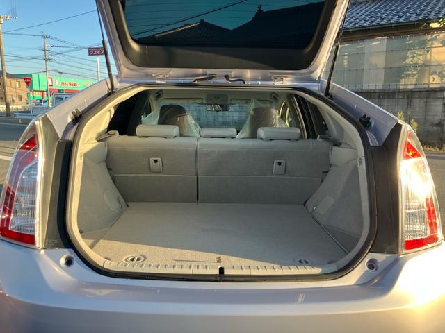 プリウス S ☆新品バッテリー交換☆新品ワイパー交換☆新品ACフィルター交換☆オイル、オイルエレメント(ワコーズ)交換☆フルセグナビ☆バックカメラ☆ETC☆内外装クリーニング済☆ポリマーコート済(24枚目)