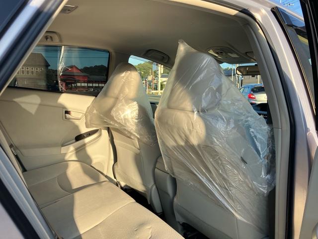 プリウス S ☆新品バッテリー交換☆新品ワイパー交換☆新品ACフィルター交換☆オイル、オイルエレメント(ワコーズ)交換☆フルセグナビ☆バックカメラ☆ETC☆内外装クリーニング済☆ポリマーコート済(28枚目)