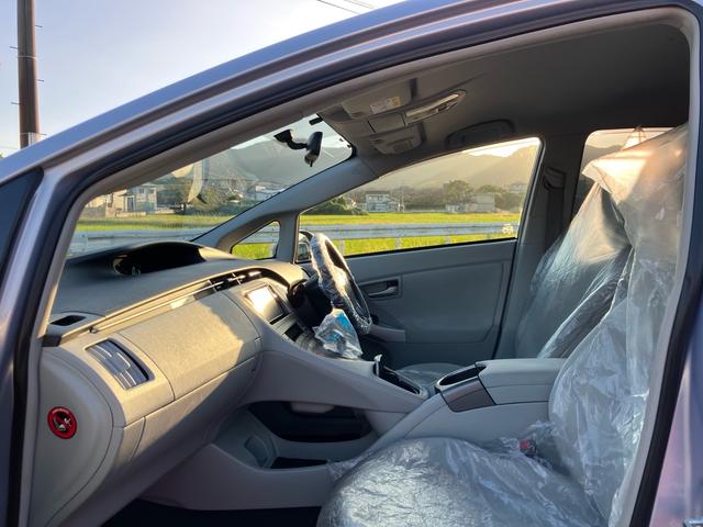 プリウス S ☆新品バッテリー交換☆新品ワイパー交換☆新品ACフィルター交換☆オイル、オイルエレメント(ワコーズ)交換☆フルセグナビ☆バックカメラ☆ETC☆内外装クリーニング済☆ポリマーコート済(34枚目)