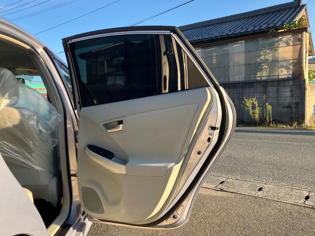 プリウス S ☆新品バッテリー交換☆新品ワイパー交換☆新品ACフィルター交換☆オイル、オイルエレメント(ワコーズ)交換☆フルセグナビ☆バックカメラ☆ETC☆内外装クリーニング済☆ポリマーコート済(43枚目)