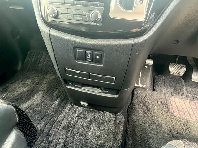 エルグランド ２５０ハイウェイスターＳ　両側パワスラ・フリップダウン・フルセグ・全方位カメラ・コーナーセンサー（19枚目）