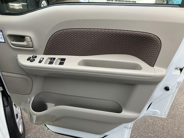 �^�]�ȃh�A�A�[�����X�g�ɁA�y�t�����g�p���[�E�C���h�[�z�X�C�b�`����B�茳�ő��색�N���N�B