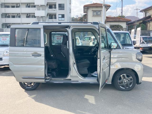 スペーシア ギア　ＨＹＢＲＩＤ　ＸＺ／サポカー　スズキコネクト対応通信機装着車　全方位モニター付メモリーナビ　衝突安全ボディ　衝突被害軽減システム　アイドリングストップ　スライドドア　オートライト　シートヒーター　盗難防止システム（7枚目）