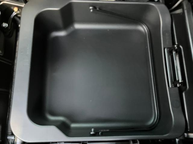 ����ȉ��͎��O���\�ȁy�V�[�g�A���_�[�{�b�N�X�z�t���C�₨������ȂǏ�������ꂽ��g�����͎��R��