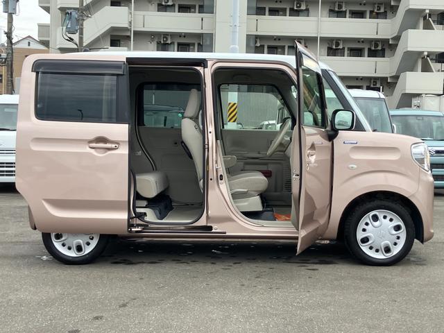 スペーシア ＨＹＢＲＩＤ　Ｘ　３型／サポカー　衝突安全ボディ　衝突被害軽減システム　アイドリングストップ　スライドドア　純正ナビ　バックカメラ　ドライブレコーダー　プッシュスタート　オートライト　オートエアコン　盗難防止システム（7枚目）