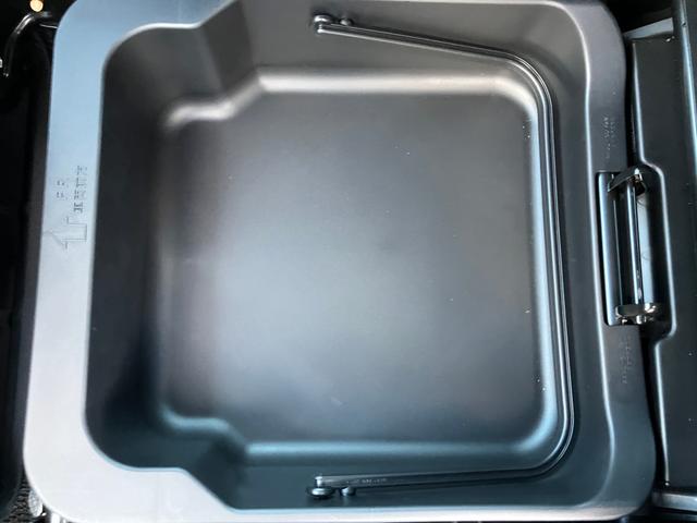 ����ȉ��͎��O���\�ȁy�V�[�g�A���_�[�{�b�N�X�z�t���C�₨������ȂǏ�������ꂽ��g�����͎��R��