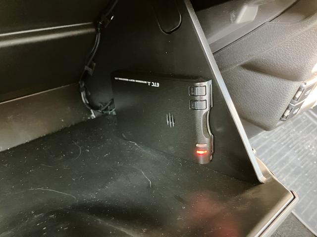 ワゴンＲスマイル ＨＹＢＲＩＤ　Ｘ／サポカー　全方位モニター付メモリーナビ　ドライブレコーダー　ＥＴＣ　衝突安全ボディ　衝突被害軽減システム　アイドリングストップ　スライドドア　シートヒーター　オートエアコン　盗難防止システム（22枚目）