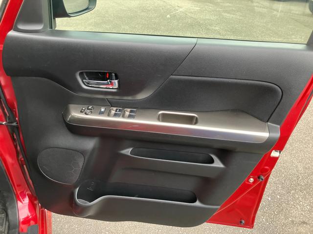 スペーシアカスタムＺ ユーティリティパッケージ／サポカー　衝突安全ボディ　衝突被害軽減システム　アイドリングストップ　プッシュスタート　スライドドア　純正ナビ　ＥＴＣ　オートエアコン　シートヒーター　横滑り防止機能　盗難防止システム（29枚目）