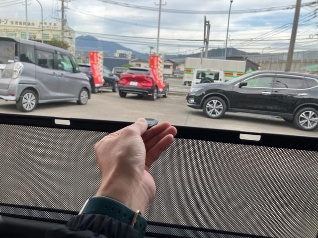 スペーシアカスタムＺ ユーティリティパッケージ／サポカー　衝突安全ボディ　衝突被害軽減システム　アイドリングストップ　プッシュスタート　スライドドア　純正ナビ　ＥＴＣ　オートエアコン　シートヒーター　横滑り防止機能　盗難防止システム（39枚目）