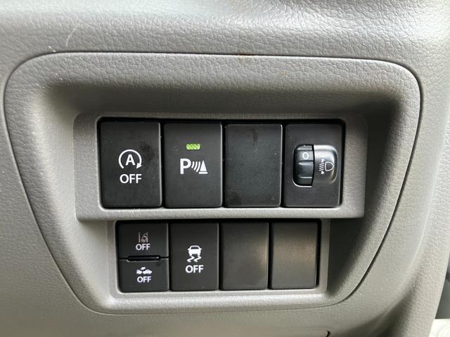 �e�@�\�̐؂�ւ��{�^���͉^�]�ȑO���̎�̓͂��₷���ꏊ�ɔz�u���Ă���܂��B